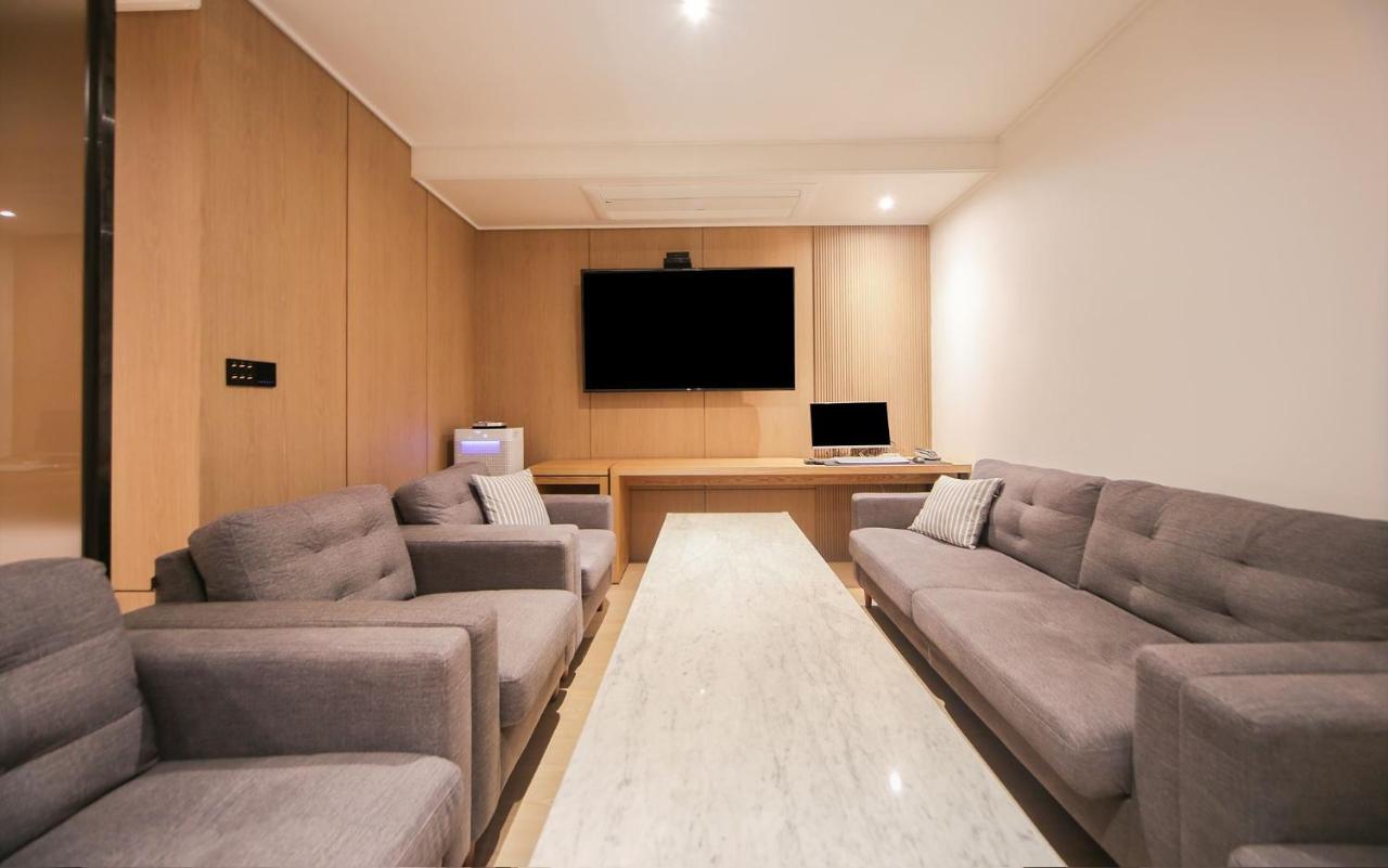Hotel Lazy Heaven Changwon Zewnętrze zdjęcie