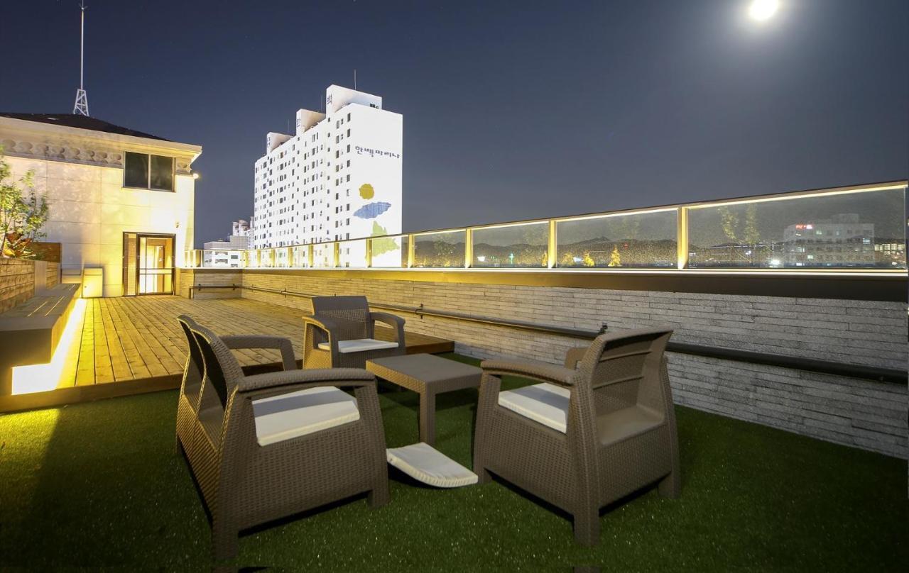Hotel Lazy Heaven Changwon Zewnętrze zdjęcie