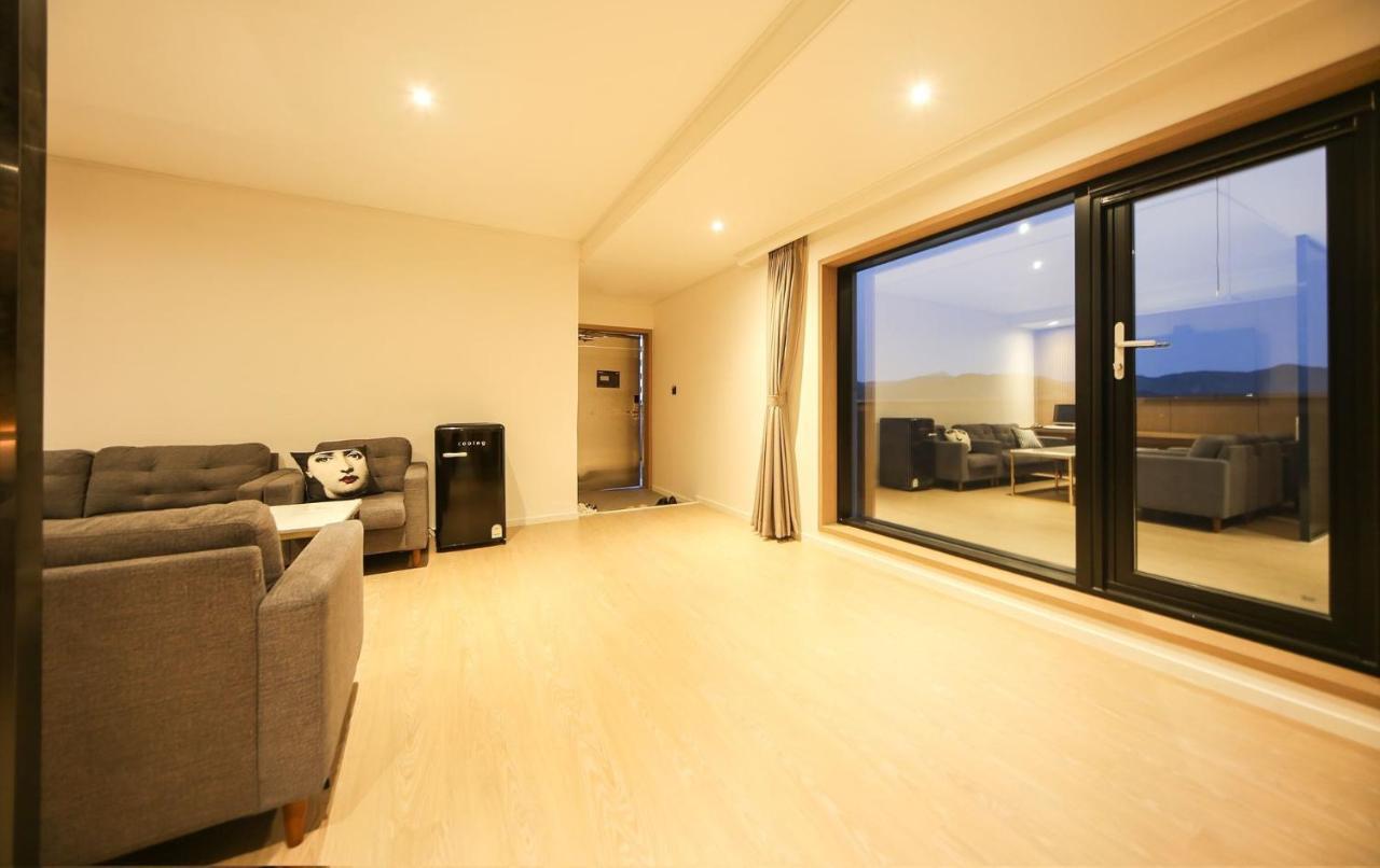 Hotel Lazy Heaven Changwon Zewnętrze zdjęcie