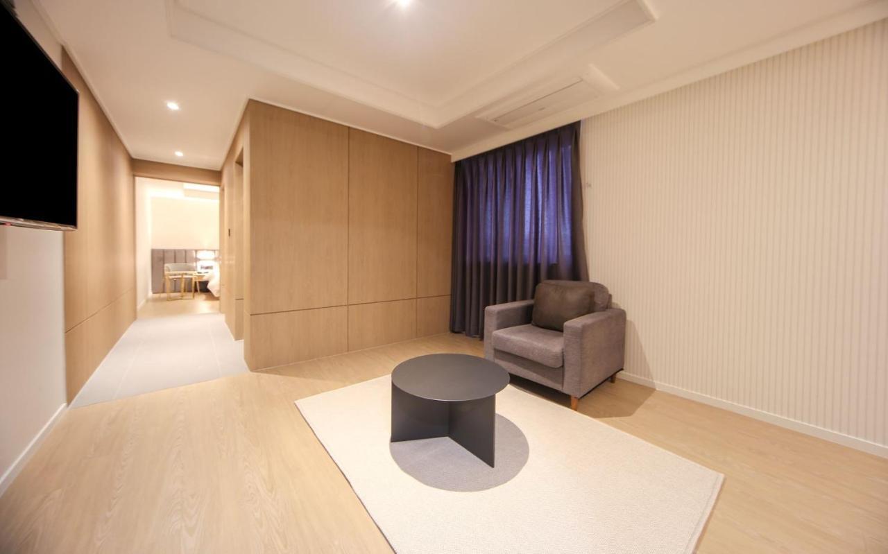 Hotel Lazy Heaven Changwon Zewnętrze zdjęcie