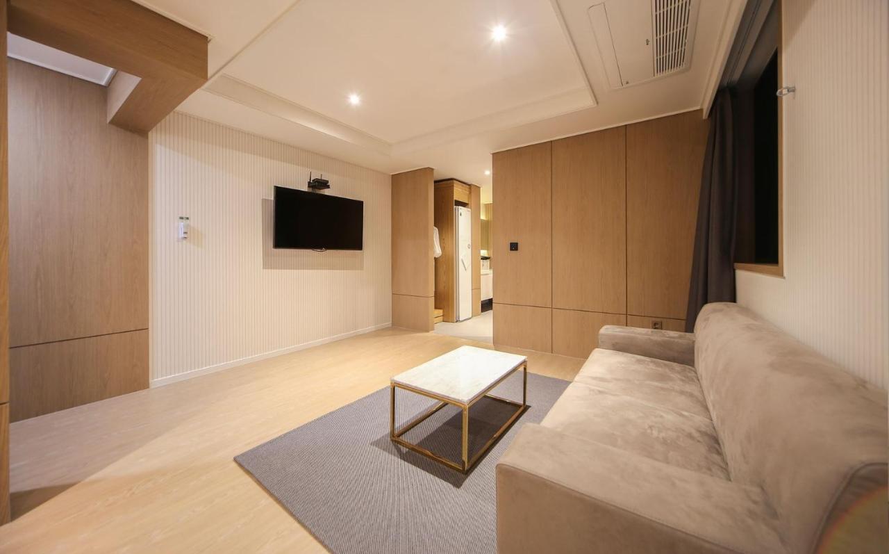Hotel Lazy Heaven Changwon Zewnętrze zdjęcie
