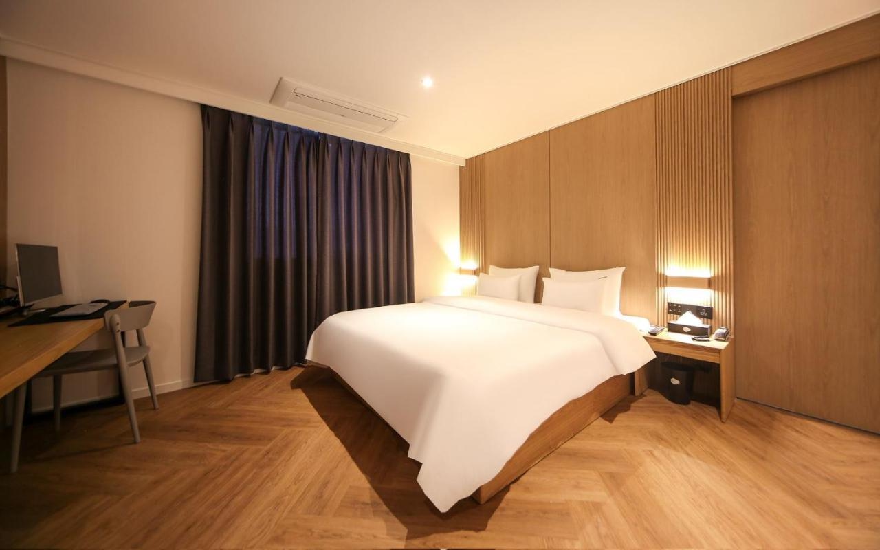 Hotel Lazy Heaven Changwon Zewnętrze zdjęcie