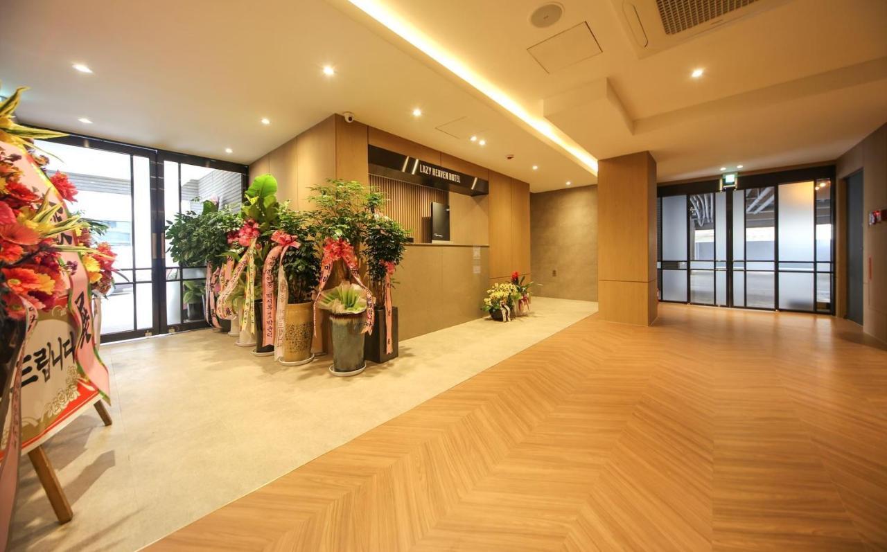 Hotel Lazy Heaven Changwon Zewnętrze zdjęcie
